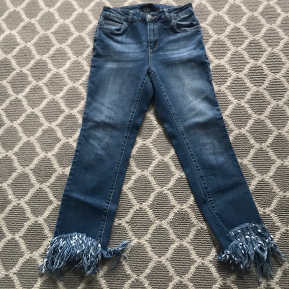 Pants - SIZE SMALL STRETCHY FRING BOTTOM JEANS Pants - SIZE SMALL STRETCHY FRING BOTTOM JEANS